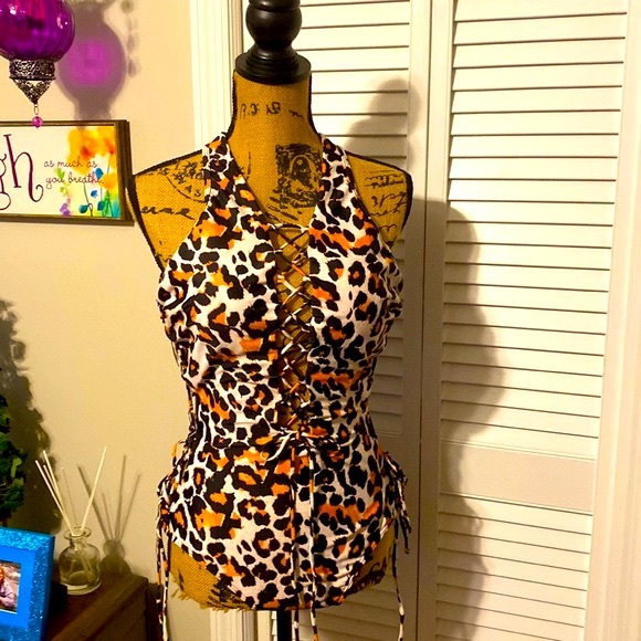 Other - NEW Womens Leopard Print 1Piece, Sz. XL. Lace-up Front & Sides.